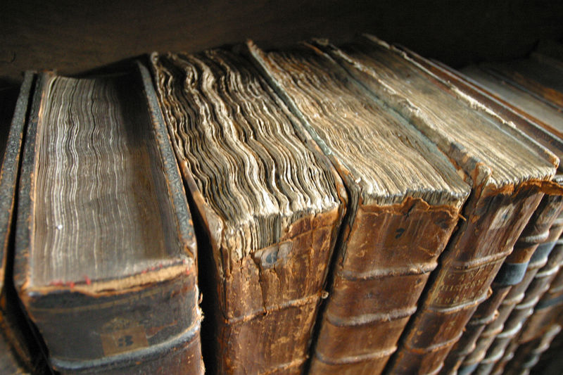 Archivo:Oldbooks.jpg