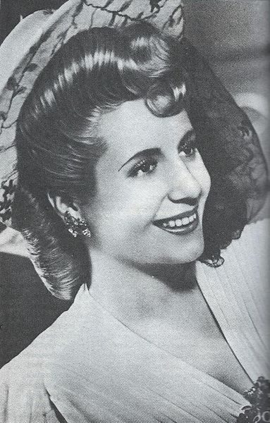  Eva Perón, photo publicitaire, vers 1943. （图片：Torsade de Pointes/wikimedia）