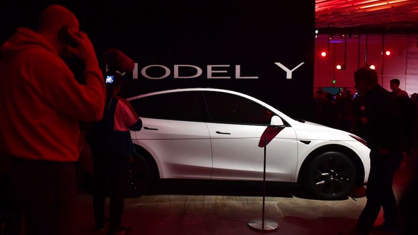 Editorial # 1130604450：图为最早在2019年展示的一台特斯拉Model Y。(图片：FREDERIC J. BROWN/AFP via Getty Images)