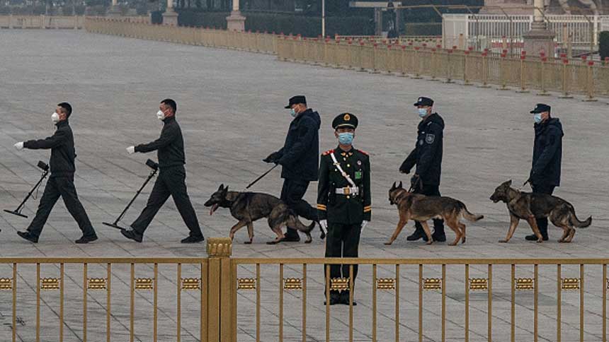 中国公务消费金额庞大，其中相当一部分用于政府维稳 （图片：Kevin Frayer/Getty Images)