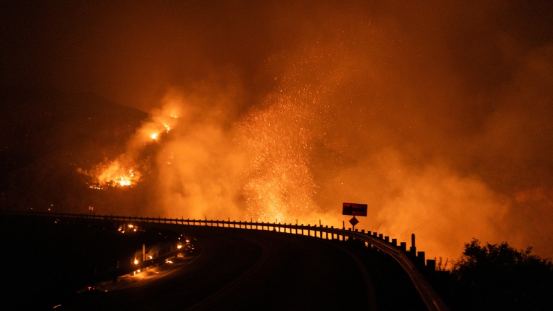 加州Line Fire野火。（REUTERS）