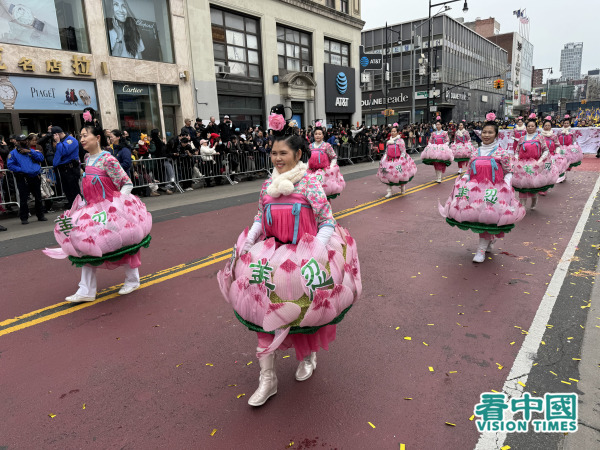 2024年2月10日，中国龙年大年初一，美国纽约市华人社区法拉盛举行盛大庆祝新年游行