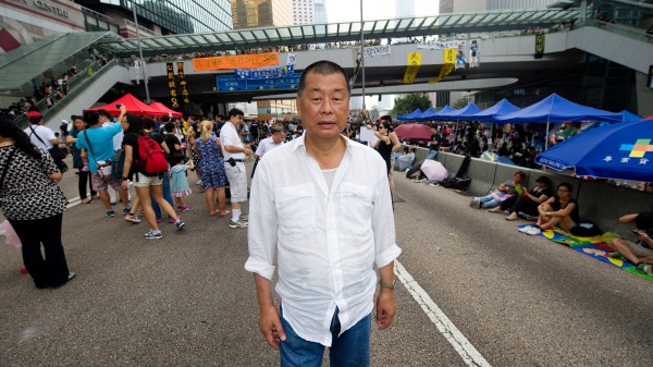 2014年10月2日，黎智英参加名为占中或雨伞革命的活动。