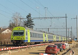 EW III Bt 996 als RegioExpress op 2 februari 2007 te Ins