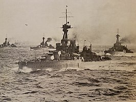 De vier Orionklasse slagschepen met HMS Orion in de voorgrond