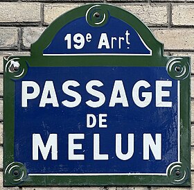 Voir la plaque.