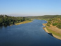 Pohled na řeku od Castelo Almourol v Portugalsku