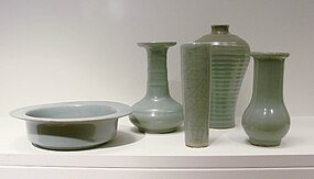 Celadon producerad i Longquan under 1200-talet, från Musée Guimets samlingar.