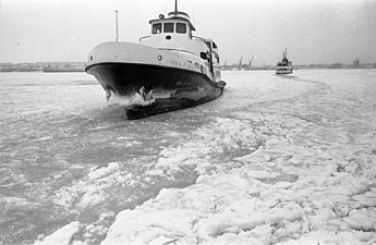 M/S Bellevue i Kiel isvintern 1973.