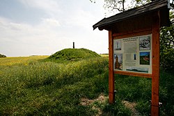 Mohyla v Chotouni