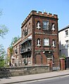 The castellated Isis House (1849) on Abingdon Road, just south of Folly Bridge[1]