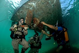 Removing a small propeller