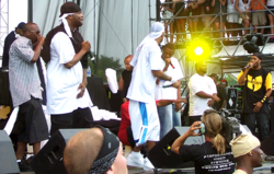 A Wu-Tang Clan tagjainak és barátainak előadása a Virgin Festival-on, Baltimore-ban.