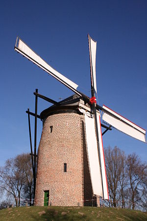 Geismühle mit bespannten Flügeln