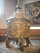 Pila bautismal de bronce circa 1230, iglesia de San Miguel de Hildesheim