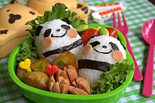 Kyara bentō – キャラ弁当 – mit Panda-Comicfigur