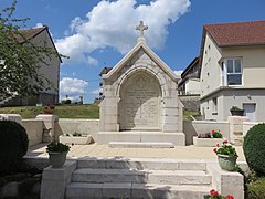 Le monument aux morts.