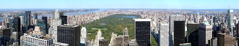 A Central Park Manhattan sok épületének tetejéről belátható