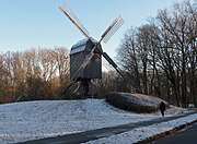 Bockwindmühle, 2008 wegen Baufälligkeit abgebaut, 2012 wieder aufgebaut