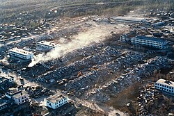 Neftegorskin vuoden 1995 maanjäristyksen muistomerkki Južno-Sahalinskissa