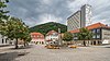 Marktplatz in Suhl mit Waffenschmieddenkmal