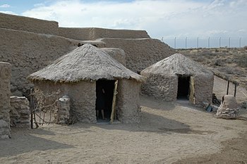 Cabañas reconstruidas en la zona interpretativa de Los Millares