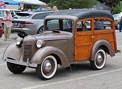 1940 Bantam Super 4 station wagon, front view