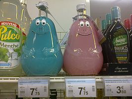 Flessen limonadesiroop in de vorm van Barbapapa