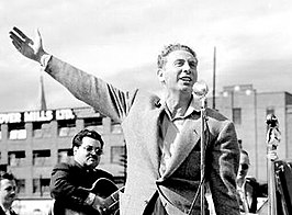 Charles Trenet in concert, Montreal, Canada, 24 juli 1946.