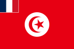 Franska Tunisiens flagga med trikoloren infälld.