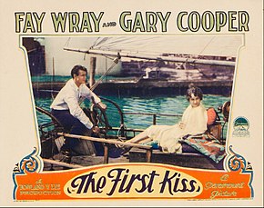 Description de l'image First Kiss lobby card.jpg.