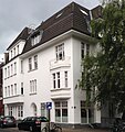 Wohnhaus mit Ladenlokal