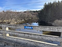 Sign on Pont Veillette, reinforced concrete beams (1943), P-01599,[6] route du Pont Veillette