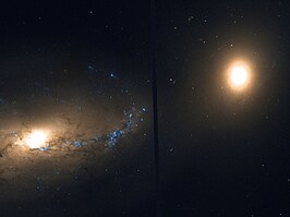 NGC 3227 (links) en NGC 3226 (rechts)