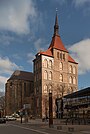 Rostocker Marienkirche: späte Entscheidung für einen Mittelturm, links der Chor des Querhauses.