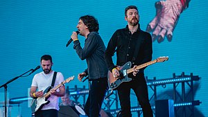 Snow Patrol performing in 2019