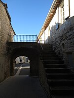 Le porche depuis l'église.