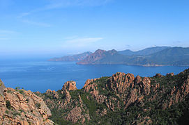 Calanques de Piana, au nord-ouest.