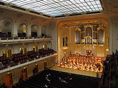 Großer Saal (Blick zur Bühne)