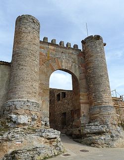 Die westelike Middeleeuse poort van Retortillo de Soria