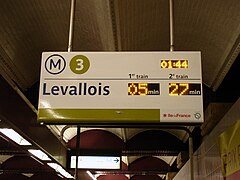 Ligne 3, 01 h 44 Direction Levallois : - 1er train dans 5 minutes - 2e train dans 27 minutes.