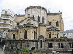 Arrière de l'église, côté avenue Président-Doumer.