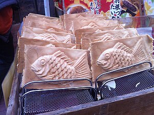 Square taiyaki with uncut edges, sold in Ueno