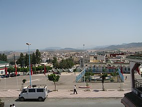 Vista de uma praça de Ouezzane