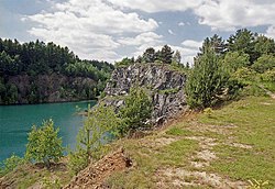 Zatopený lom u PP Borecká skalka v létě 2005