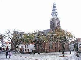 De Sint-Jacobskerk vanaf de Oude Markt