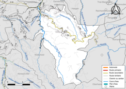 Carte en couleur présentant le réseau hydrographique de la commune