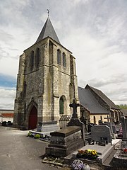 Église Saint-Médard.