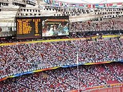 Zuschauer beim olympischen Siebenkampf 2008