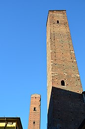 Torre di San Dalmazio, Via Luigi Porta.